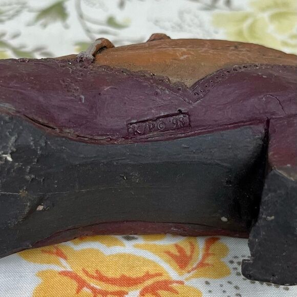 Vintage 1990s Clay Resin Brown Womens Victorian Shoe Sculpture Figurine Weight - Picture 6 of 6